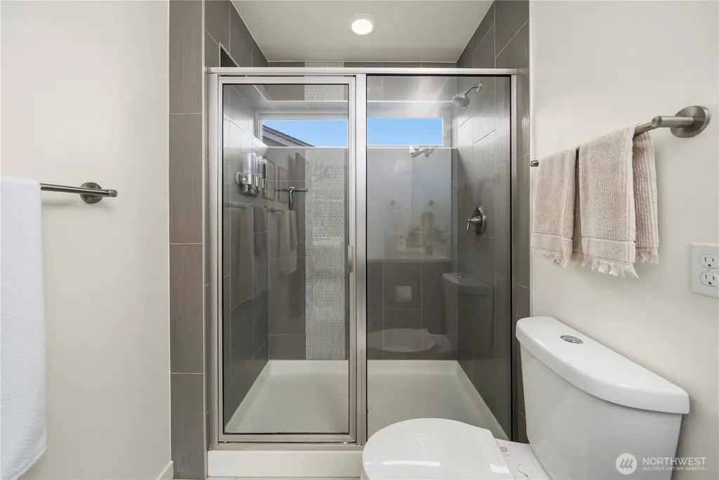 3951 SW Oregon Street Seattle WA 98116