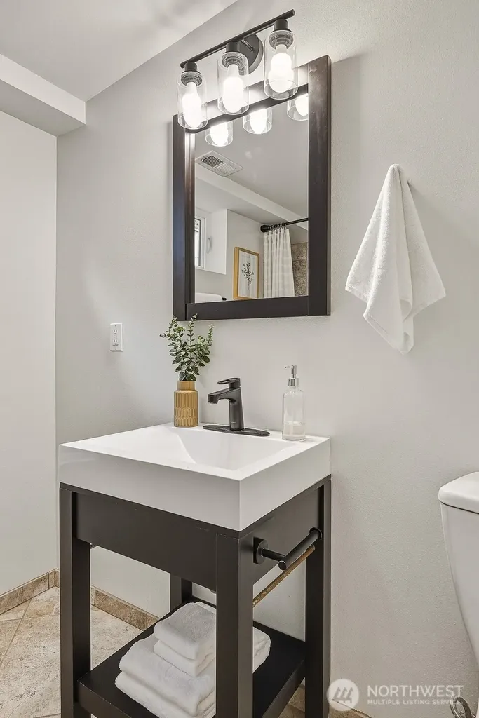 2859 NW 57th Street Seattle WA 98107