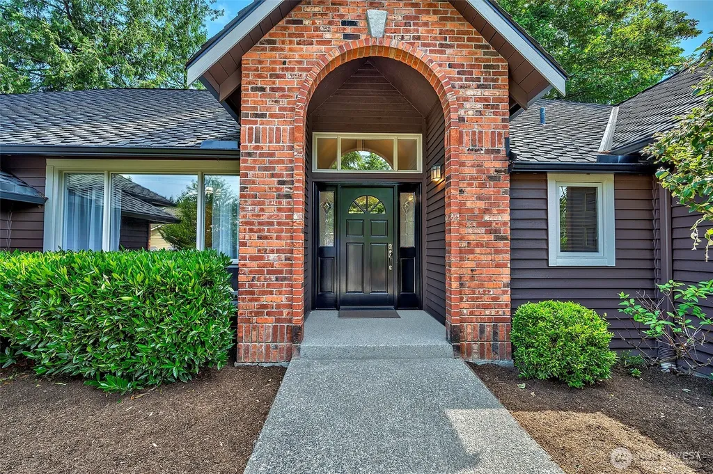 1832 231st Place NE Sammamish WA 98074