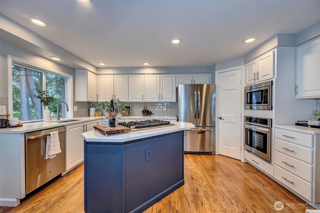 1832 231st Place NE Sammamish WA 98074