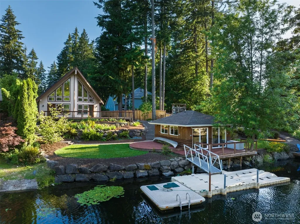 22430 SE 300th Street Black Diamond WA 98010