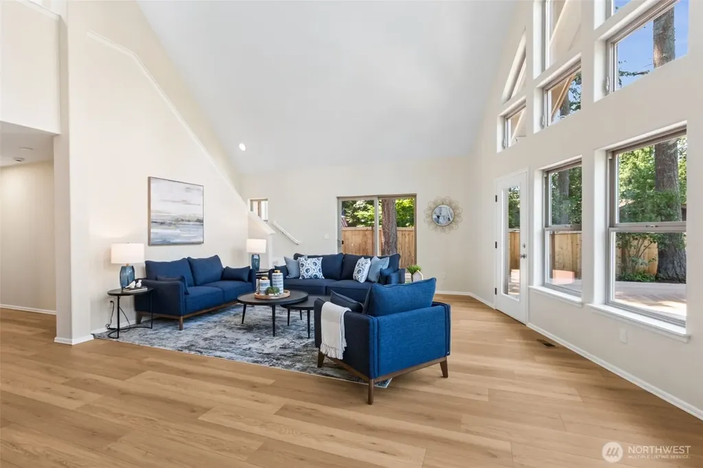 22430 SE 300th Street Black Diamond WA 98010