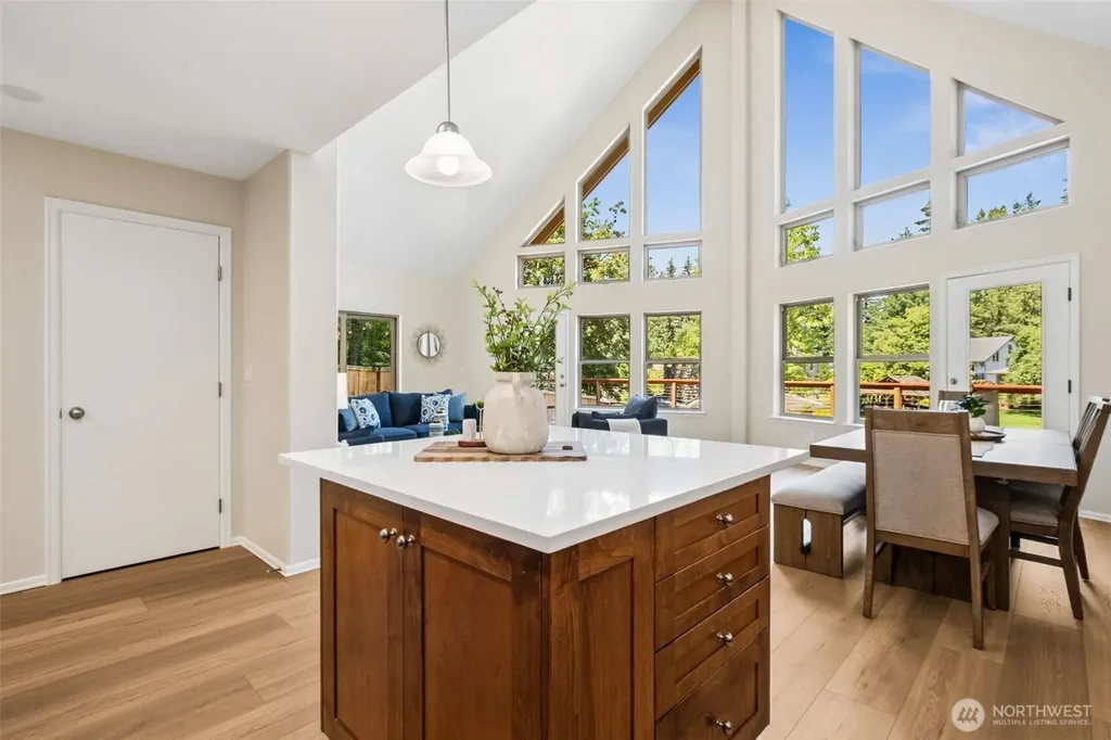 22430 SE 300th Street Black Diamond WA 98010