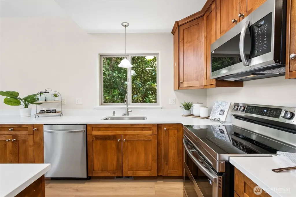 22430 SE 300th Street Black Diamond WA 98010