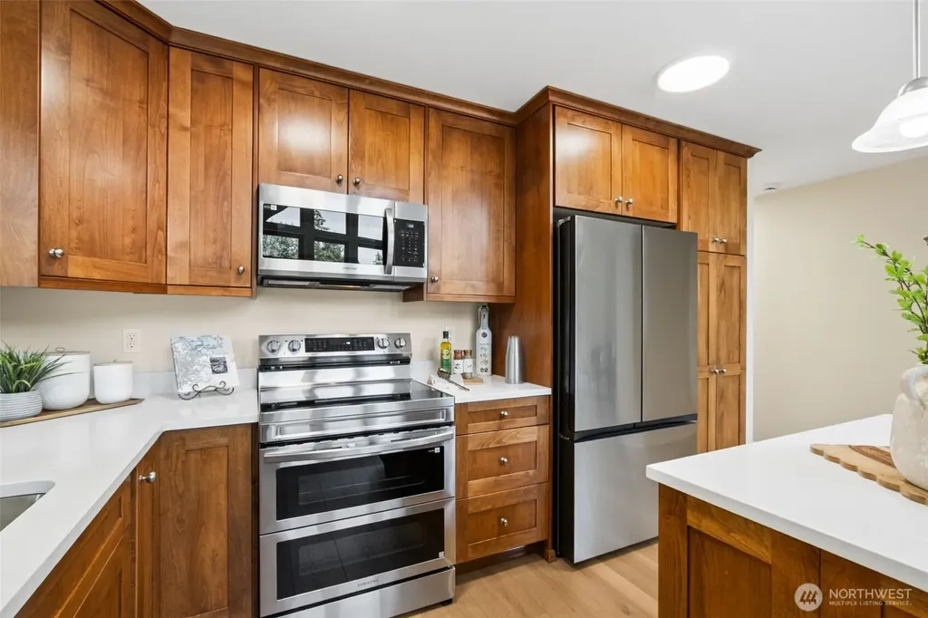 22430 SE 300th Street Black Diamond WA 98010