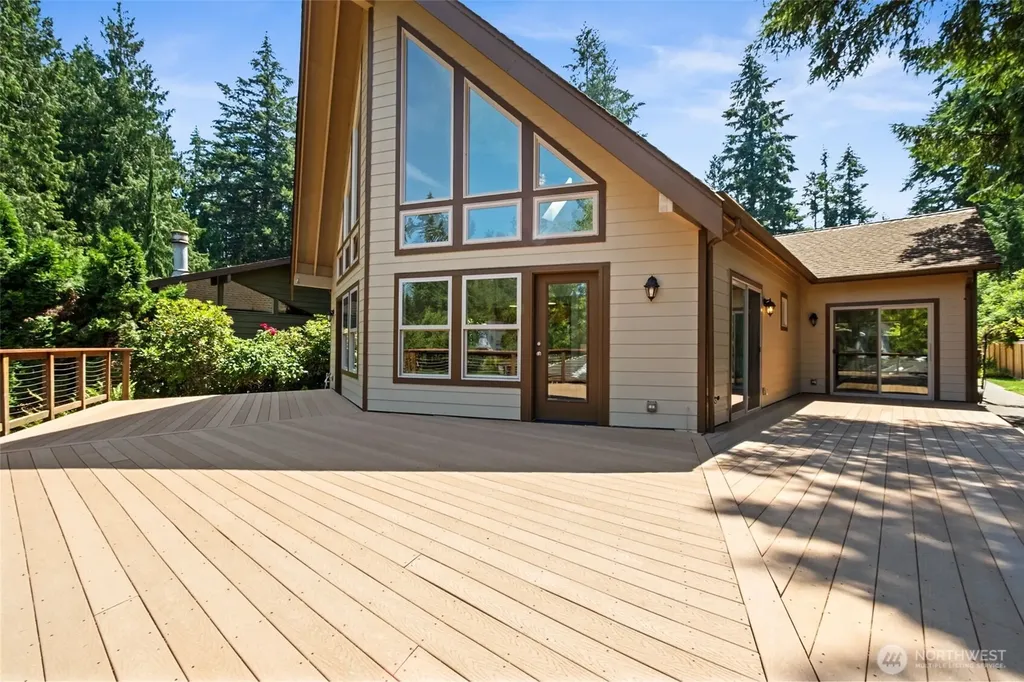 22430 SE 300th Street Black Diamond WA 98010