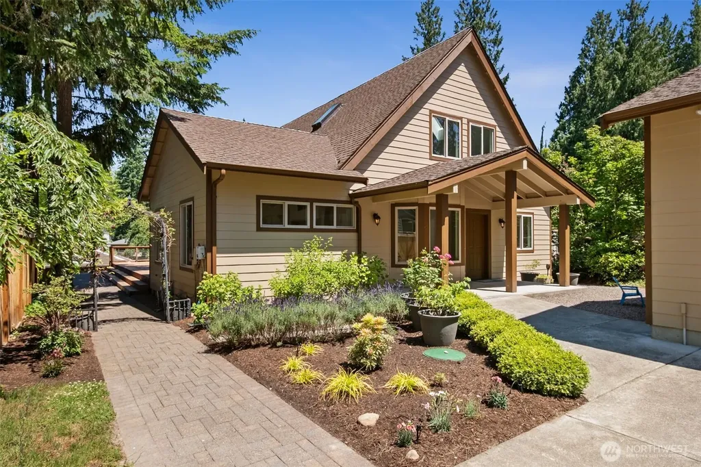 22430 SE 300th Street Black Diamond WA 98010
