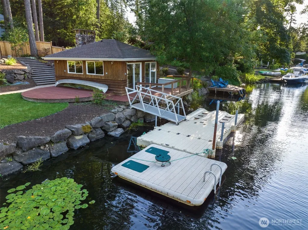 22430 SE 300th Street Black Diamond WA 98010