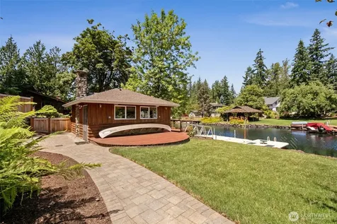 22430 SE 300th Street Black Diamond WA 98010