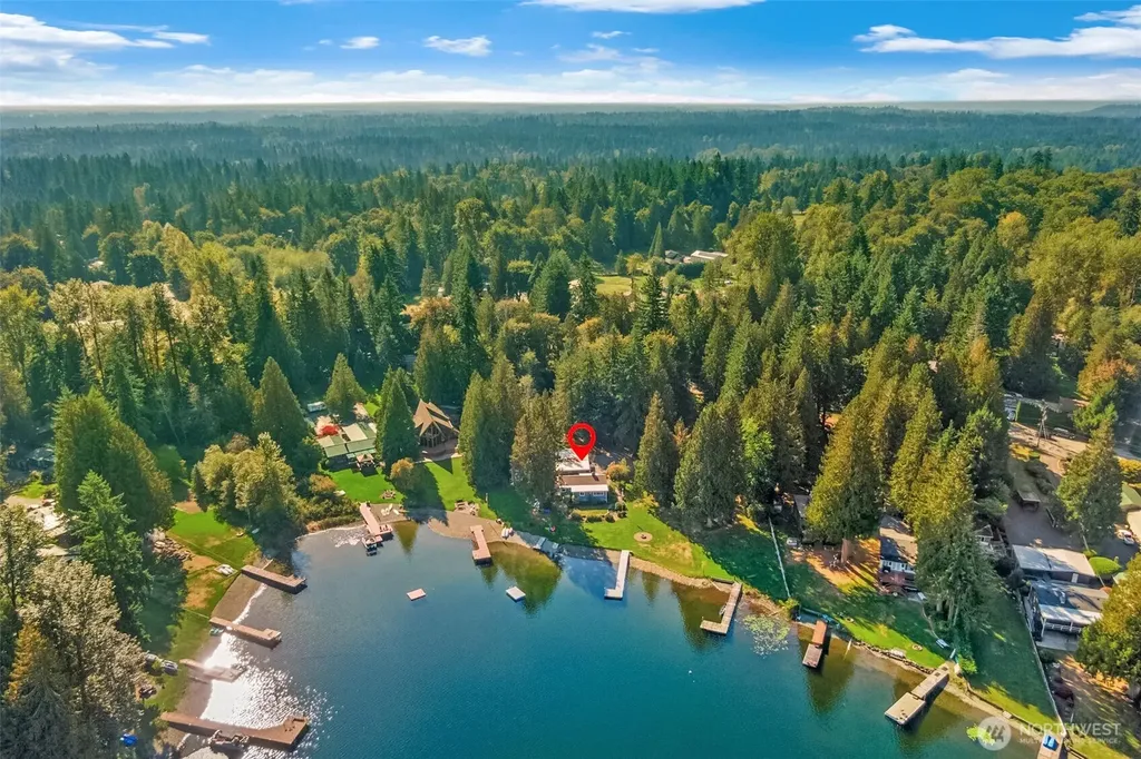 31602 W Lake Morton Drive SE Kent WA 98042