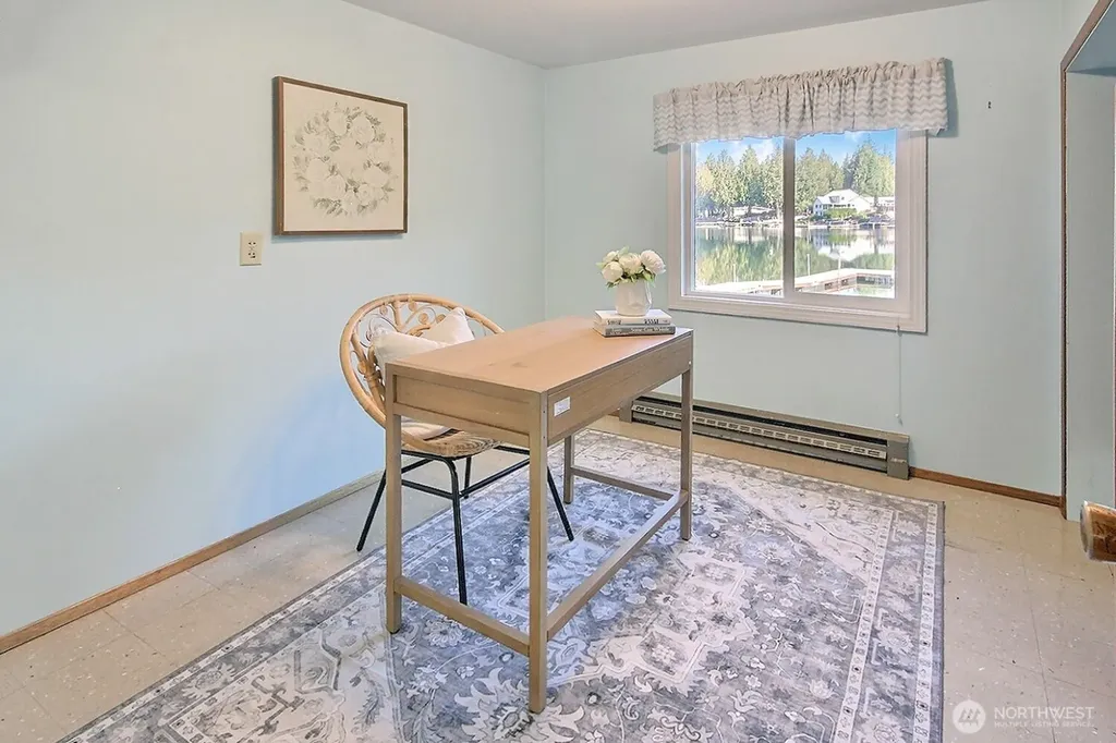 31602 W Lake Morton Drive SE Kent WA 98042
