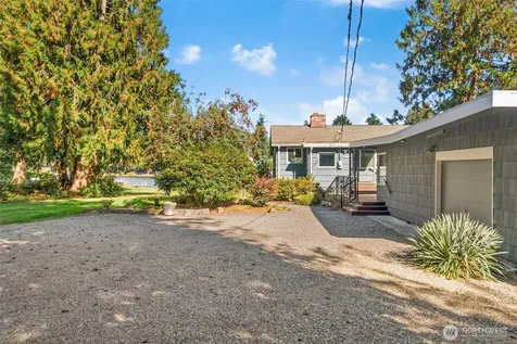 31602 W Lake Morton Drive SE Kent WA 98042