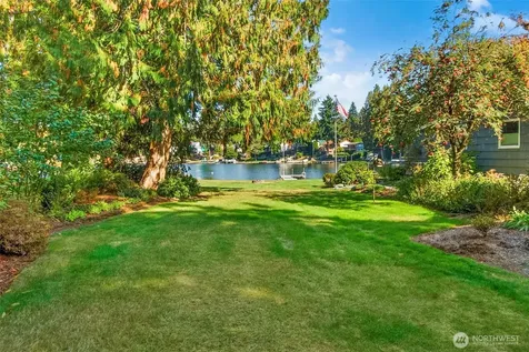 31602 W Lake Morton Drive SE Kent WA 98042
