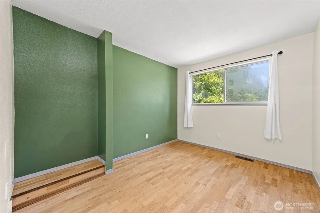 3560 NE Arrowhead Drive Bremerton WA 98311