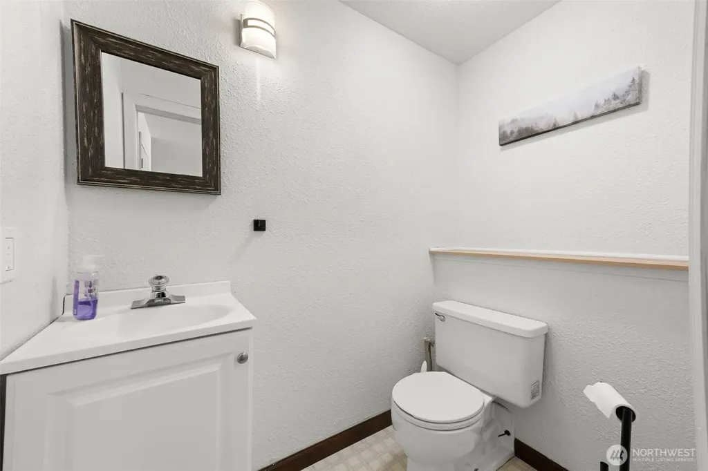 3560 NE Arrowhead Drive Bremerton WA 98311