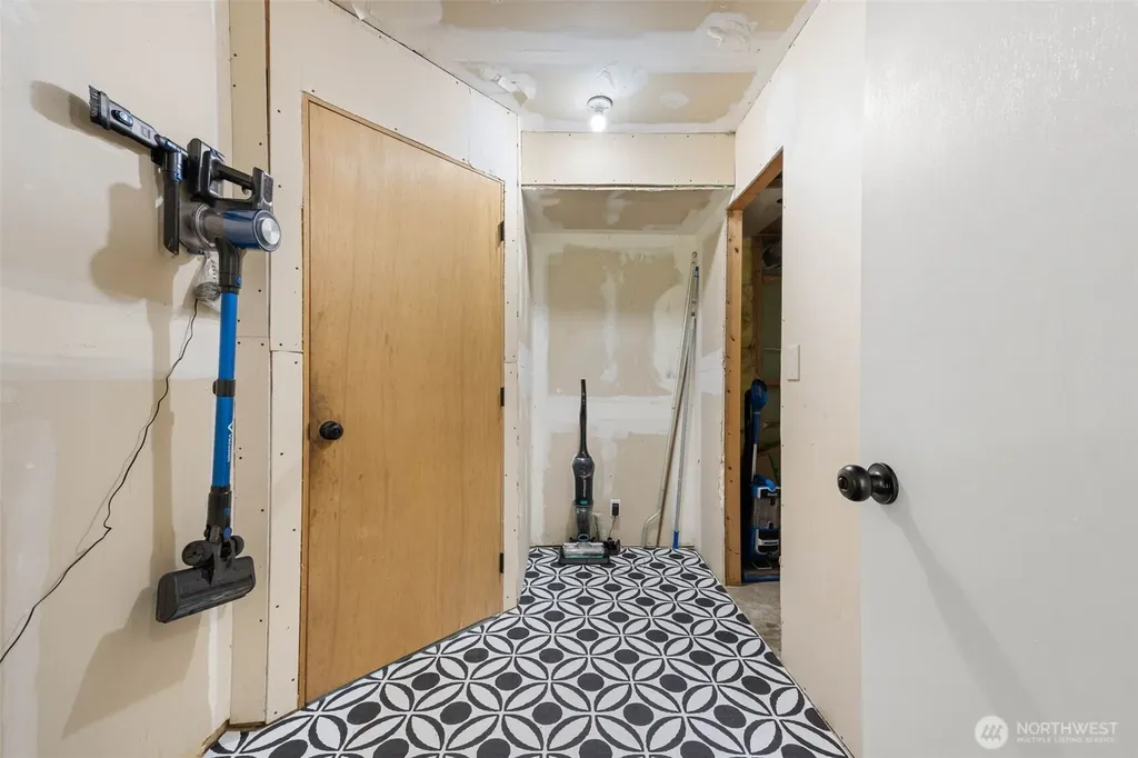 3560 NE Arrowhead Drive Bremerton WA 98311