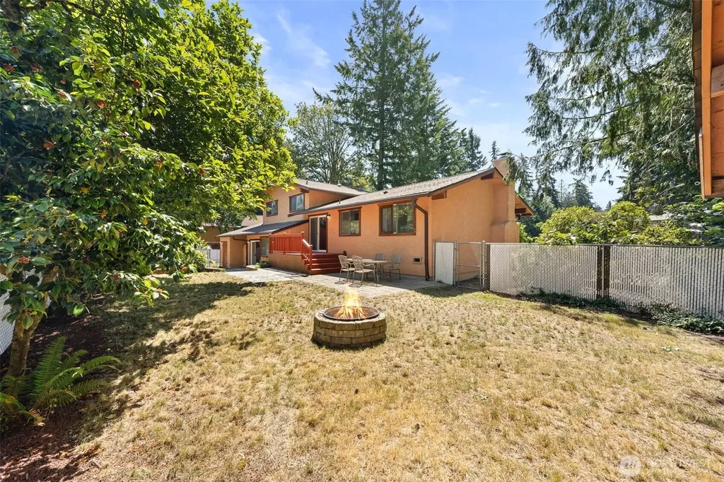 3560 NE Arrowhead Drive Bremerton WA 98311