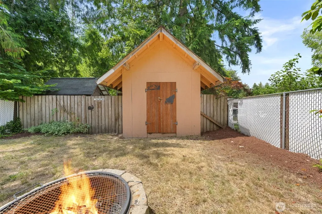 3560 NE Arrowhead Drive Bremerton WA 98311