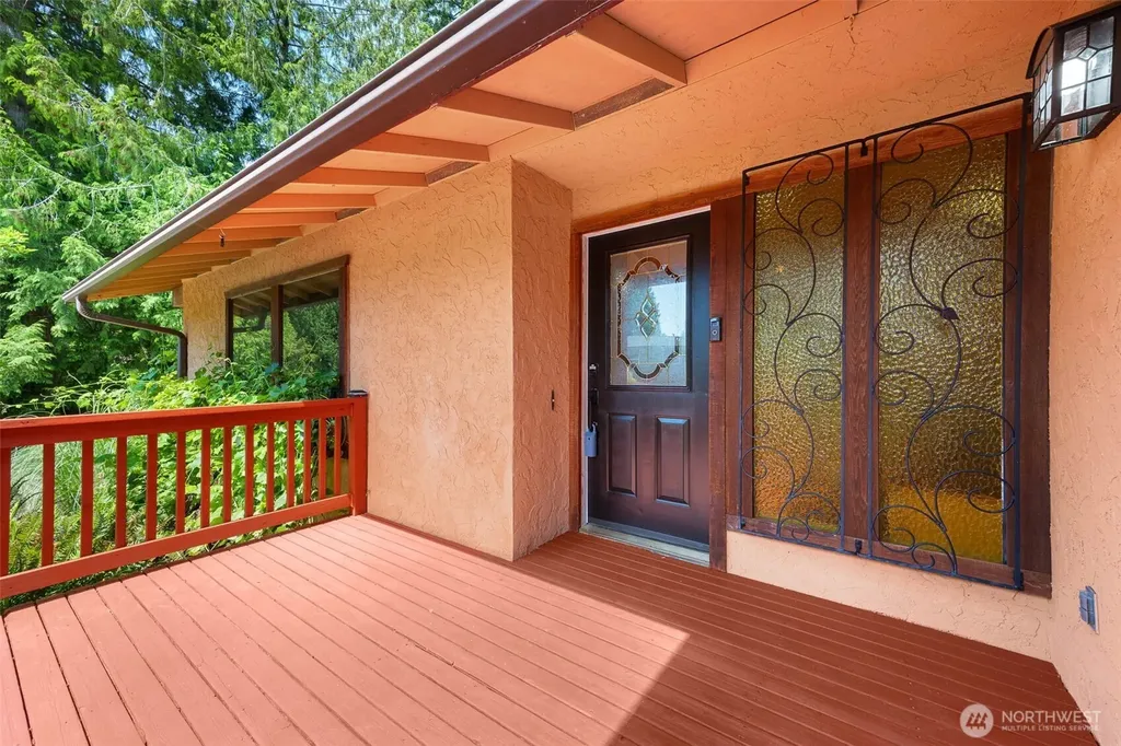 3560 NE Arrowhead Drive Bremerton WA 98311