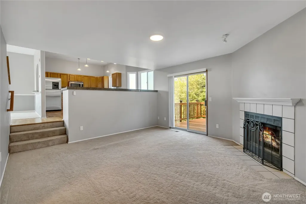 21211 95th Court S Kent WA 98031