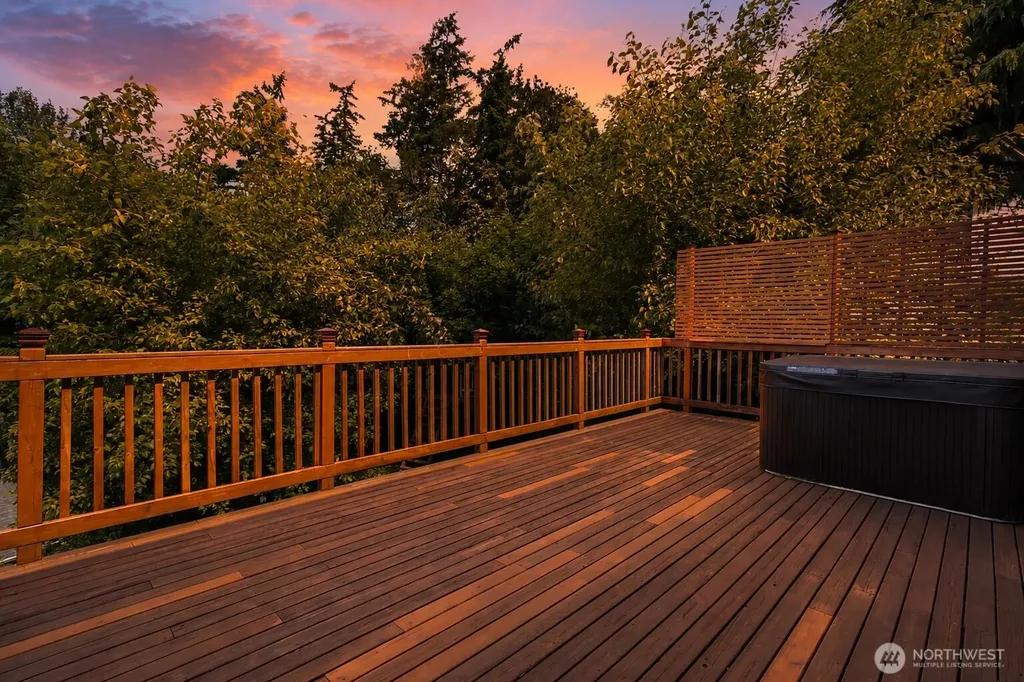 21211 95th Court S Kent WA 98031