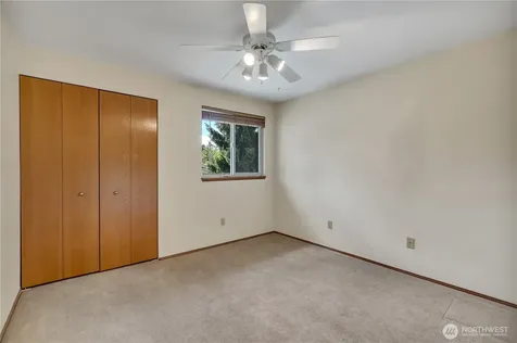 21211 95th Court S Kent WA 98031