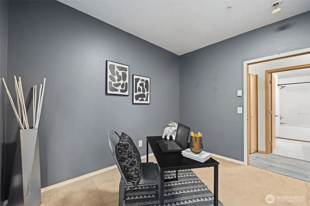 22112 S 42nd Avenue S Kent WA 98032