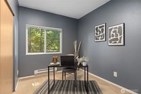 22112 S 42nd Avenue S Kent WA 98032