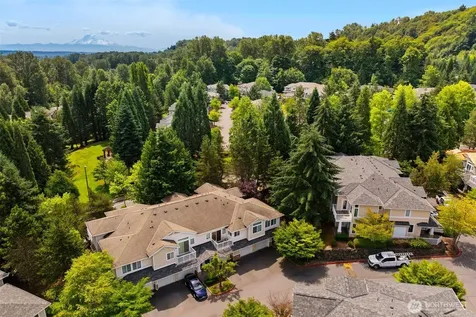 22112 S 42nd Avenue S Kent WA 98032
