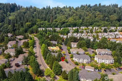 22112 S 42nd Avenue S Kent WA 98032