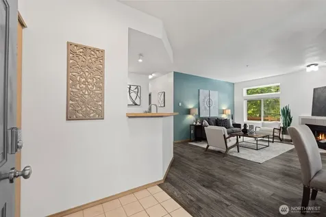 22112 S 42nd Avenue S Kent WA 98032