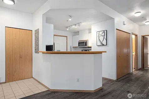 22112 S 42nd Avenue S Kent WA 98032