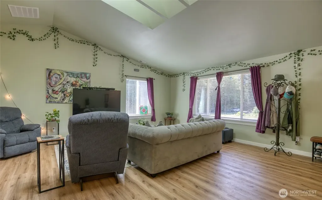 1541 Kirkpatrick Road Hoquiam WA 98550