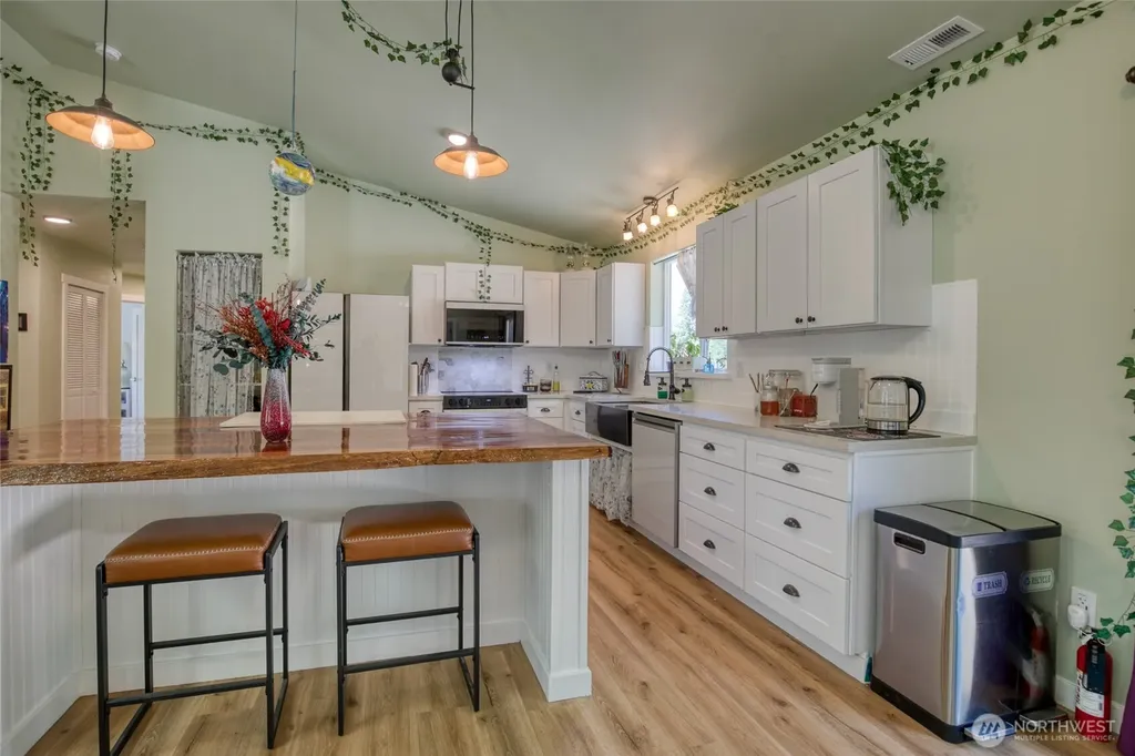 1541 Kirkpatrick Road Hoquiam WA 98550