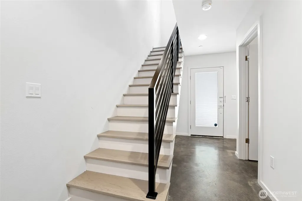 3929 2nd Avenue NE Seattle WA 98105
