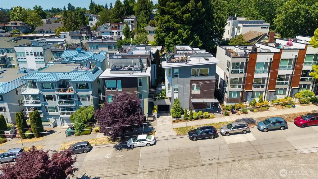 3929 2nd Avenue NE Seattle WA 98105
