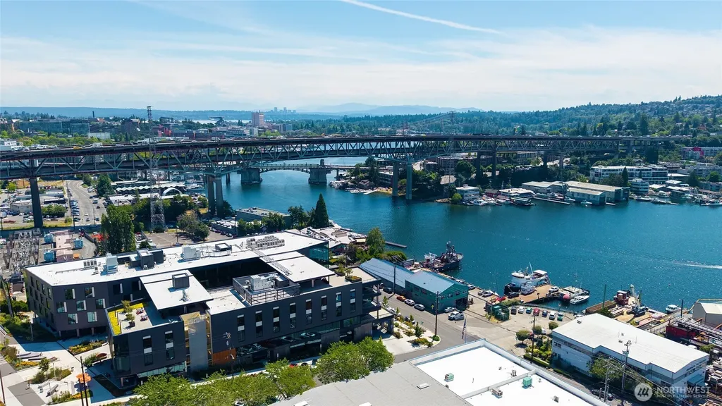 3929 2nd Avenue NE Seattle WA 98105