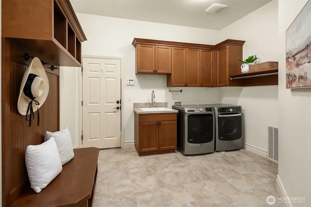 1836 273rd Place SE Sammamish WA 98075