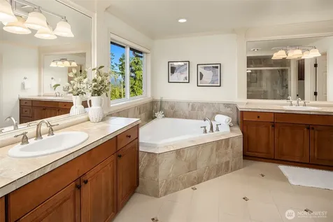 1836 273rd Place SE Sammamish WA 98075