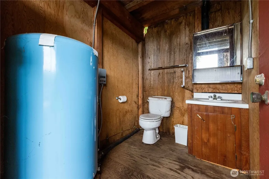 1173 SW Lake Street Port Orchard WA 98367