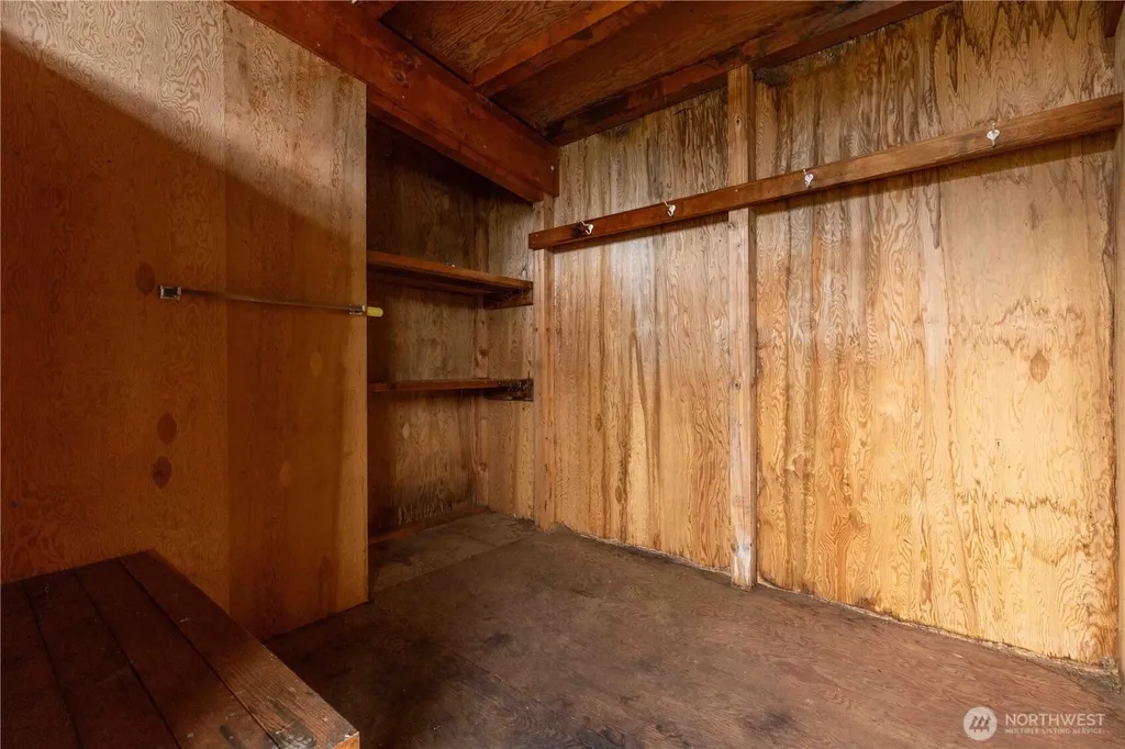 1173 SW Lake Street Port Orchard WA 98367