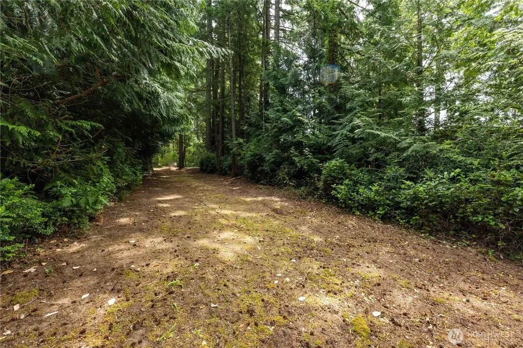 1173 SW Lake Street Port Orchard WA 98367