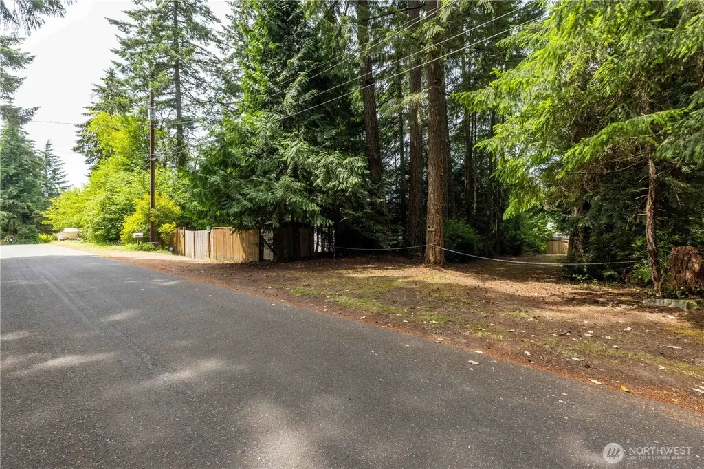 1173 SW Lake Street Port Orchard WA 98367