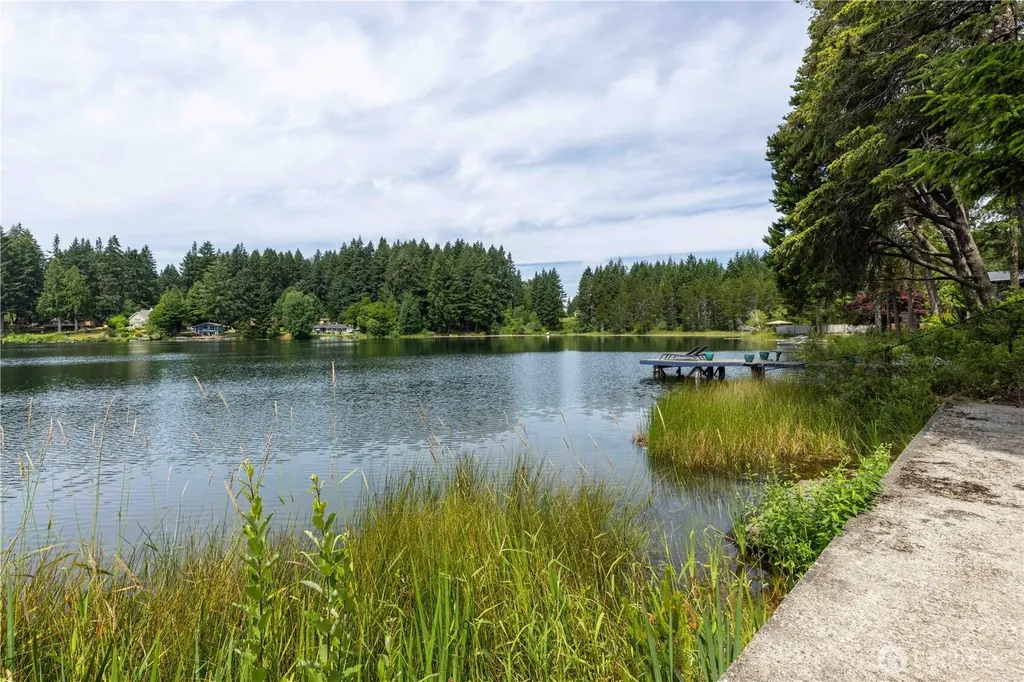 1173 SW Lake Street Port Orchard WA 98367