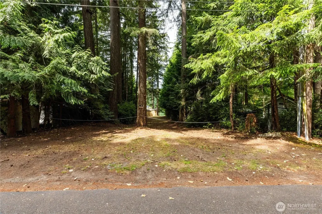 1173 SW Lake Street Port Orchard WA 98367