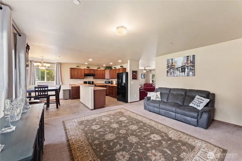 3197 Sheaser Way Dupont WA 98327