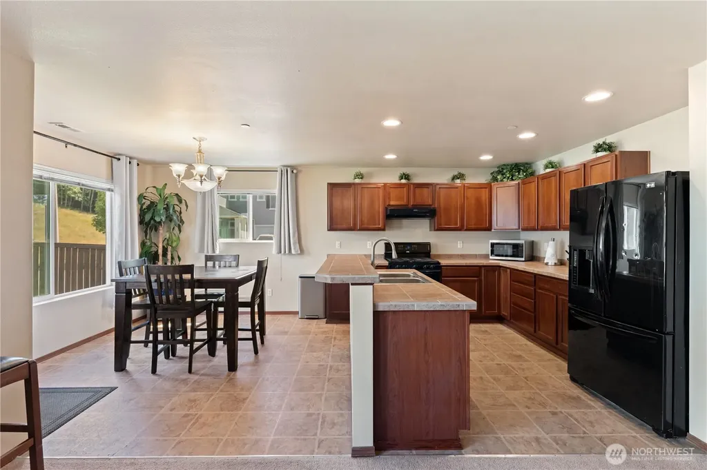 3197 Sheaser Way Dupont WA 98327