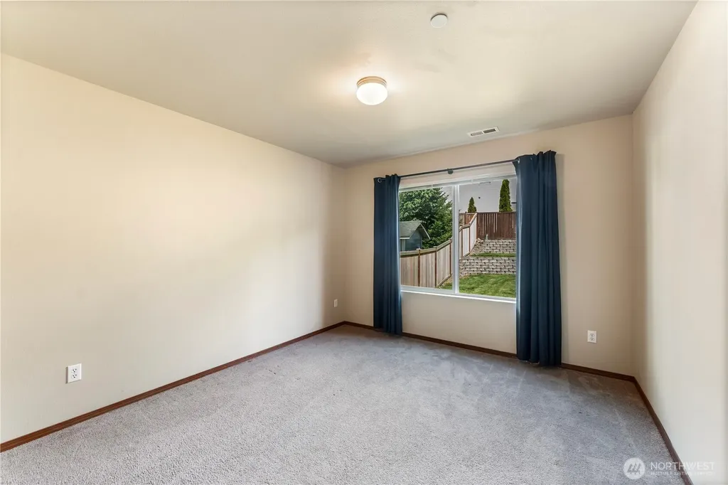 3197 Sheaser Way Dupont WA 98327