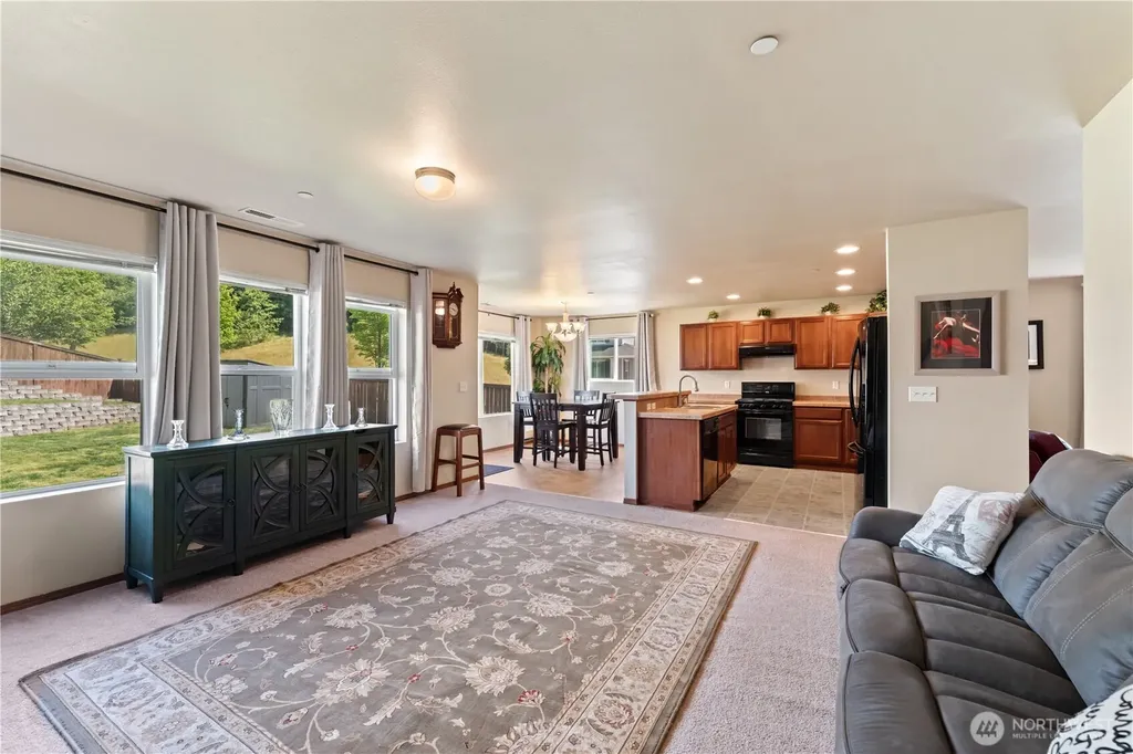 3197 Sheaser Way Dupont WA 98327