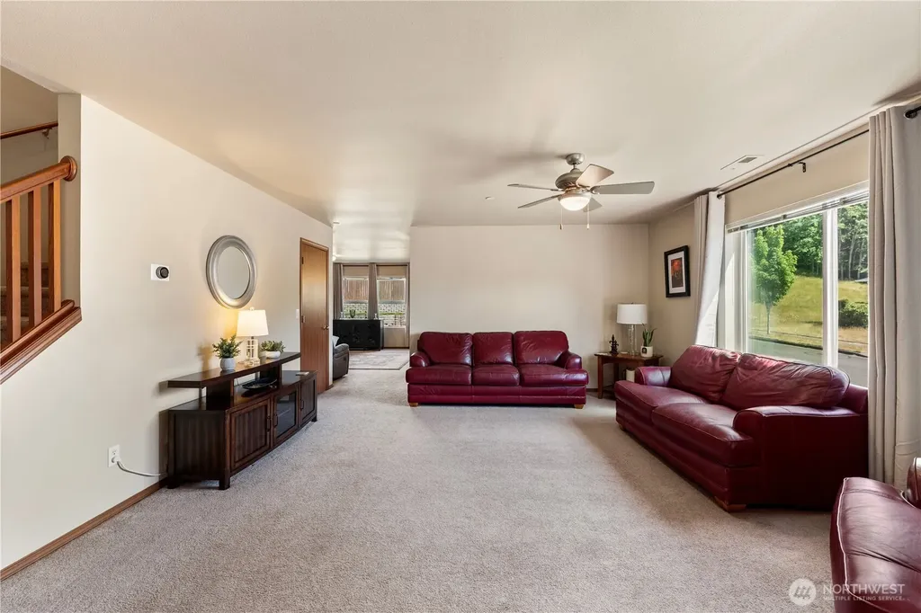 3197 Sheaser Way Dupont WA 98327